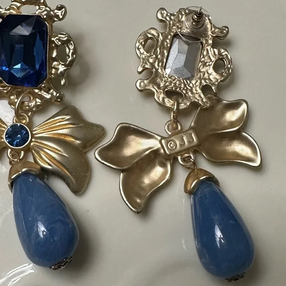 Elegant Gold and Blue Drop Earrings - Picture 3 of 3